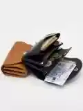 Seamless leather wallet with button closure - Img 6