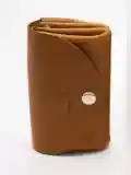 Seamless leather wallet with button closure - Img 7