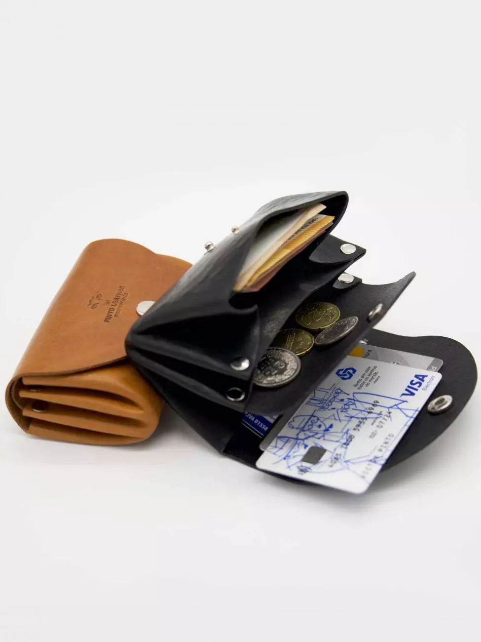 6 - Seamless leather wallet